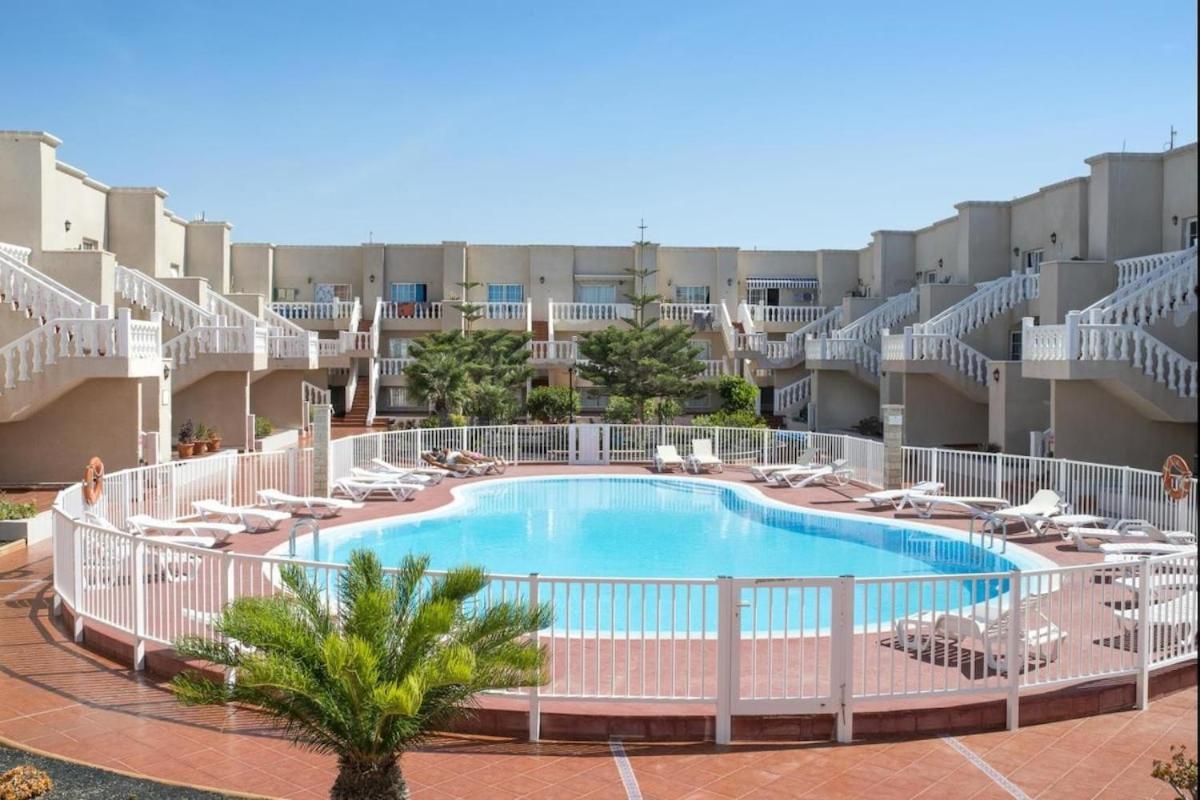 Las arenas apartamento pool caleta de fuste Bagian luar foto